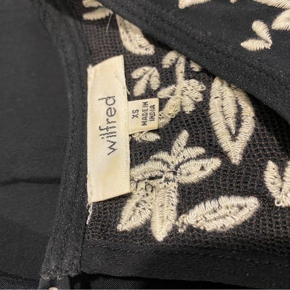 Wilfred • Allier Embroidered Shift Dress Black - Picture 10 of 11